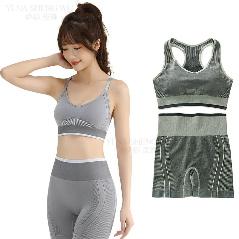 Seamless Women's Fitness Sports Shorts & Yoga Set – 2 Piece Gym Workout Crop Top & High Waist Leggings.