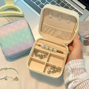 Portable Jewelry Box Jewelry Organizer Display Travel Leather Case for Women Girls Jewelry Earrings Ring Box.