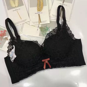 Trendy Sexy Adjustable Wireless Bras  - Lace, Push-Up, Gathered Support.