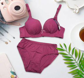 Fashionable Push-Up Bra Set -| Adjustable Straps & Underwire Support for a Confident You!