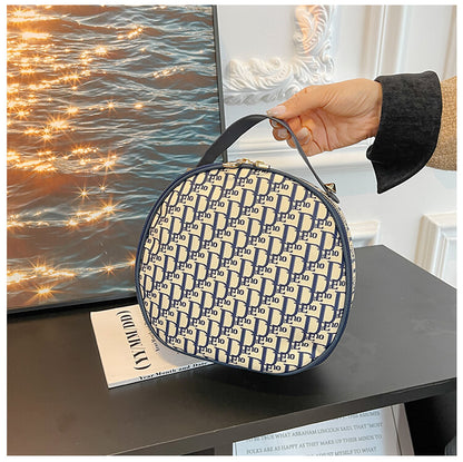 Luxury Portable Makeup Organizer Bag.