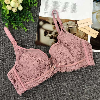 Elegant Lace Underwire Bra.