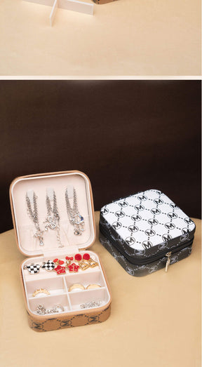 Mini Jewelry Storage Box Portable Family Travel Earrings Necklace Storage Box Female Ring Organizer.