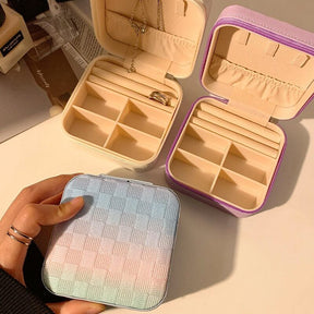 Portable Jewelry Box Jewelry Organizer Display Travel Leather Case for Women Girls Jewelry Earrings Ring Box.