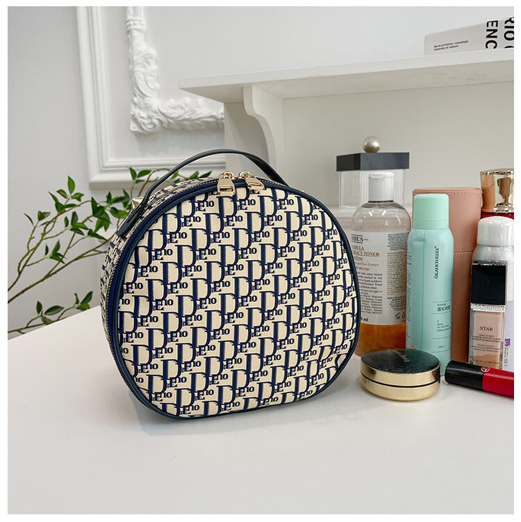 Luxury Portable Makeup Organizer Bag.
