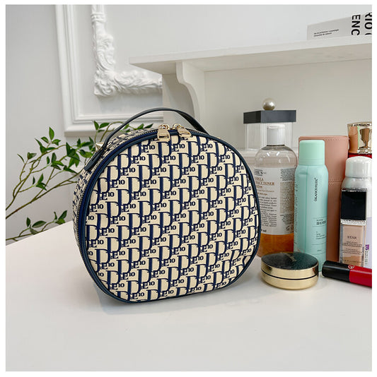 Luxury Portable Makeup Organizer Bag.