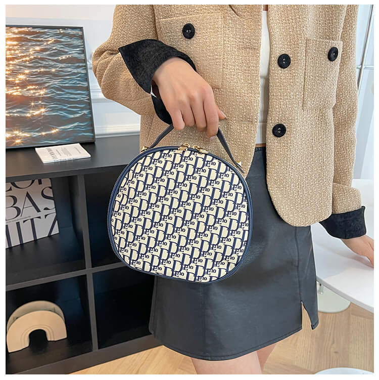 Luxury Portable Makeup Organizer Bag.