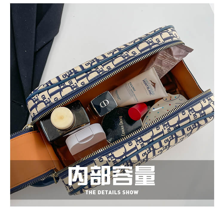 Luxury Portable Makeup Organizer Bag.