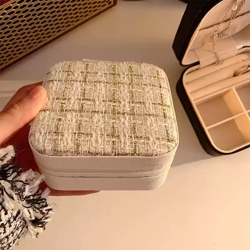 Portable Luxury Jewelry Storage Box.