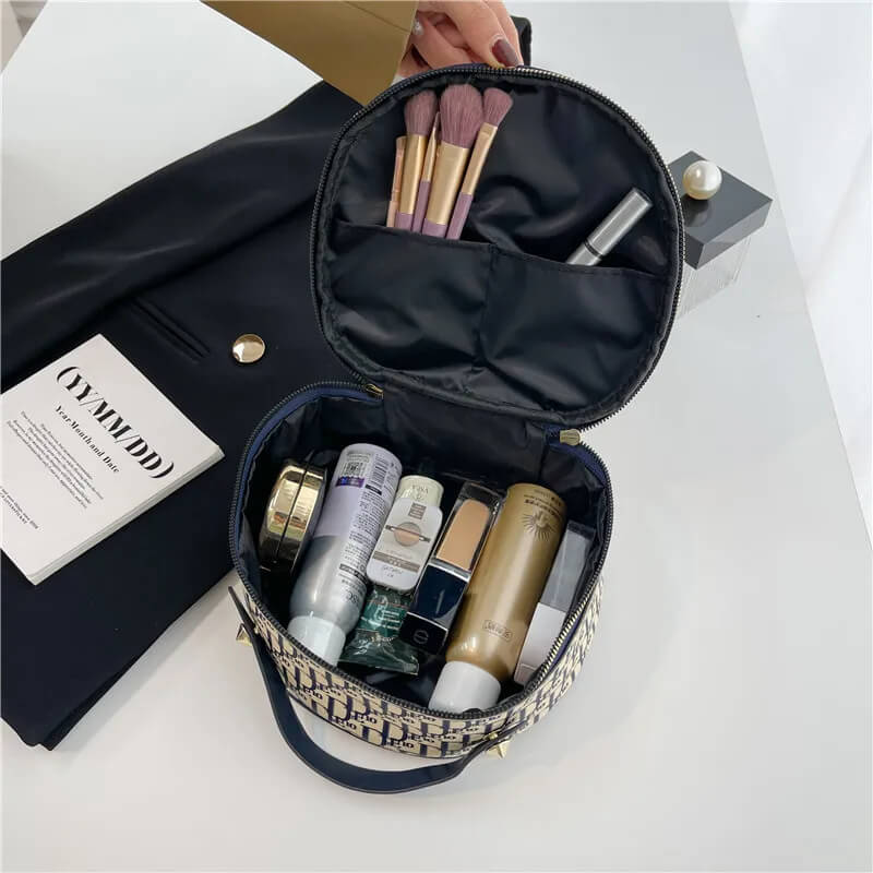 Luxury Portable Makeup Organizer Bag.