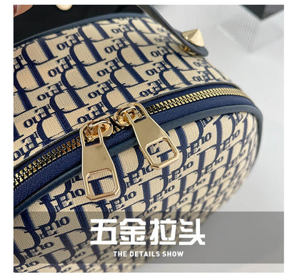Luxury Portable Makeup Organizer Bag.